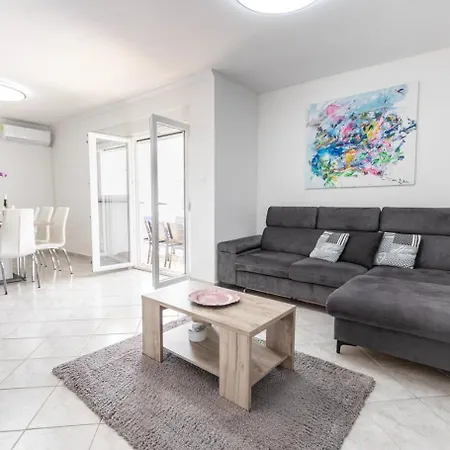 House Dali Hébergement de vacances Ražanac