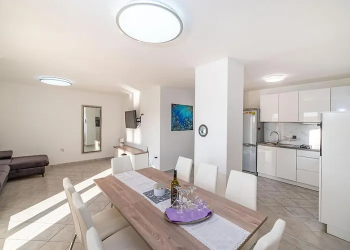 House Dali * Ражанац