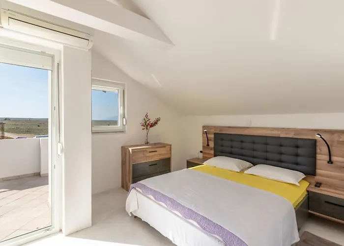 House Dali Дом отдыха Ражанац