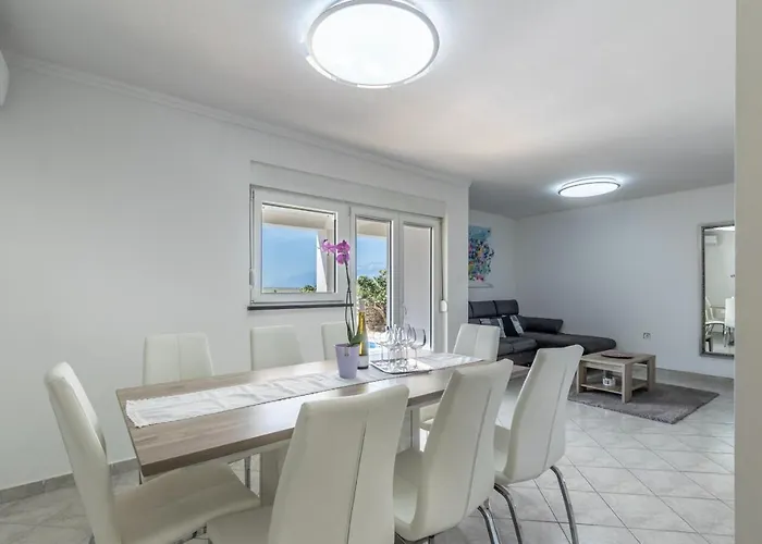 House Dali Ражанац