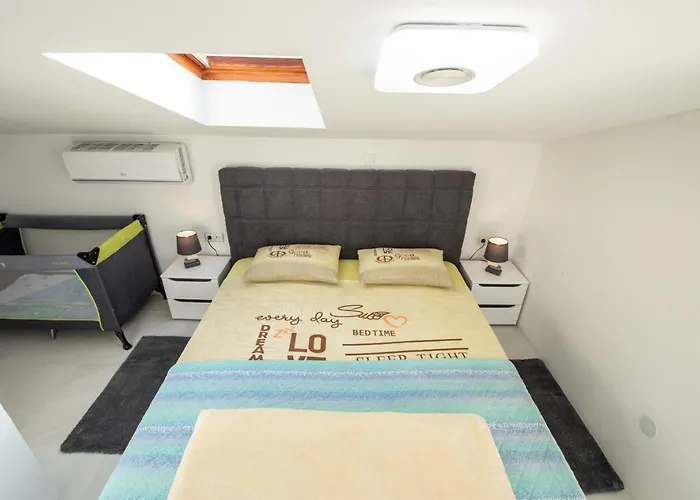 House Dali Ражанац