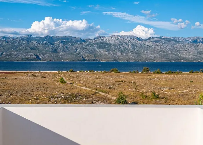 House Dali Дом отдыха Ражанац